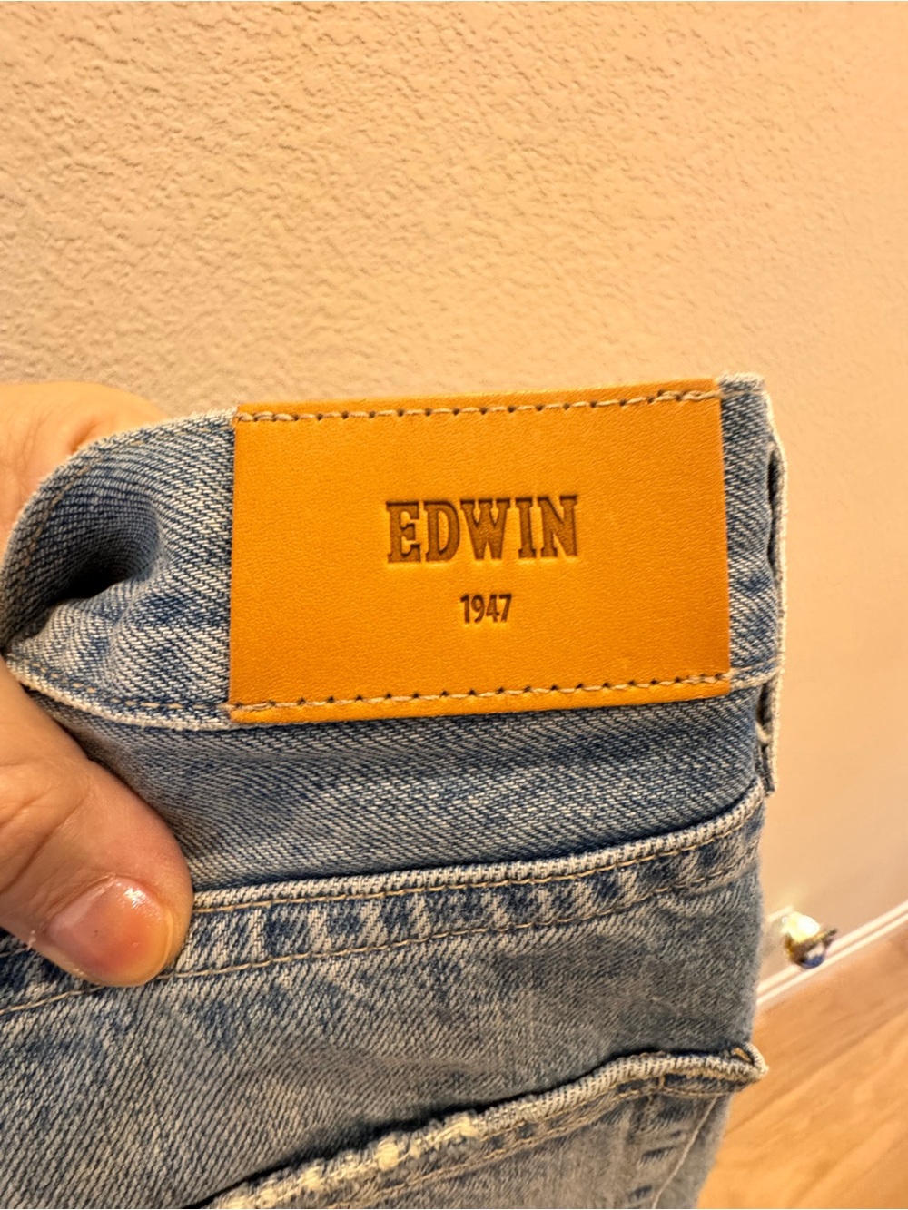 NWT Edwin Light Wash Mid-Rise Jean Shorts with Raw Hem - Picture 8 of 10
